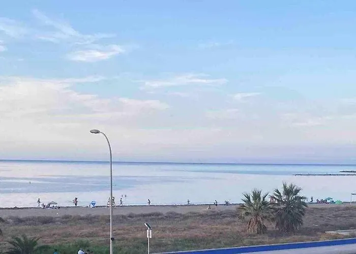 Vistas Al Mar A Escasos 50 Metros Lejlighed